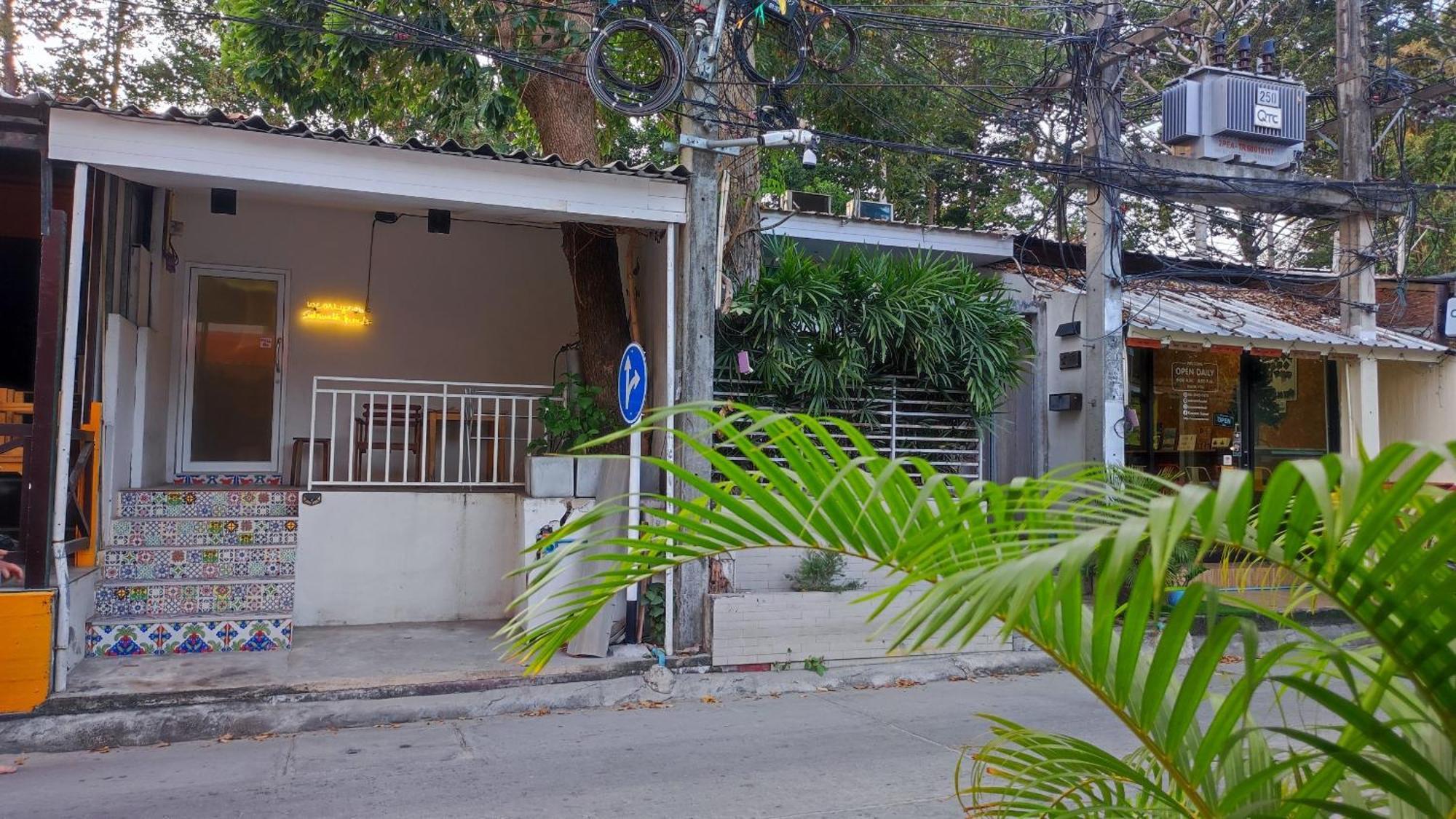 Sidewalk Boutique Hotel Koh Samet Exteriör bild